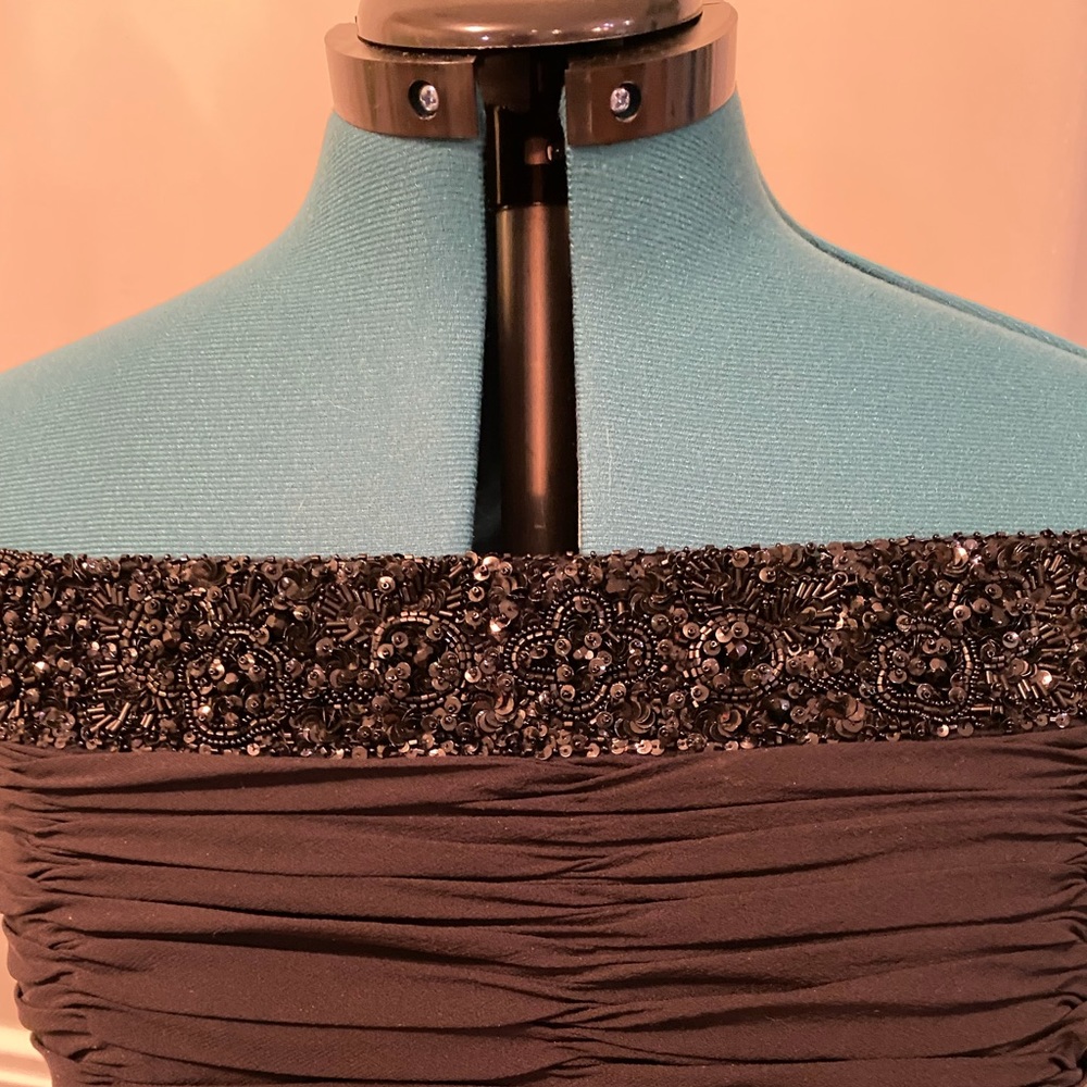 Escada Couture long silk/bead gown. - Picture 6 of 8